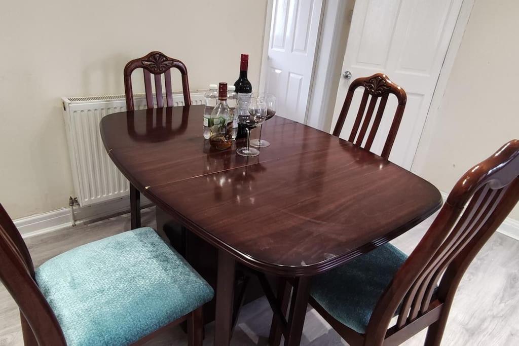 Cheerful 2-bedroom With Off Street Parking Appartement Blackpool