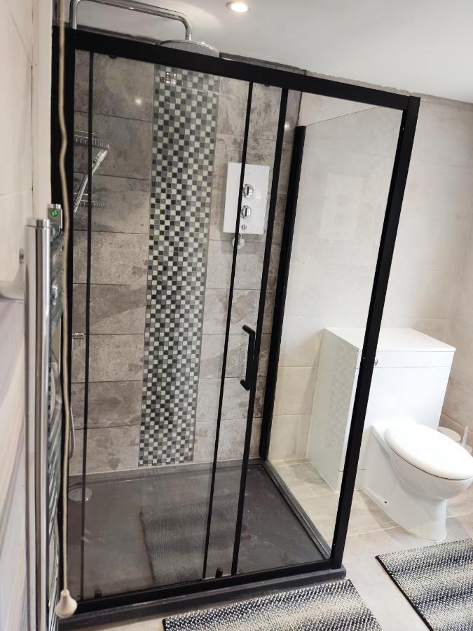 Appartement Cheerful 2-bedroom With Off Street Parking