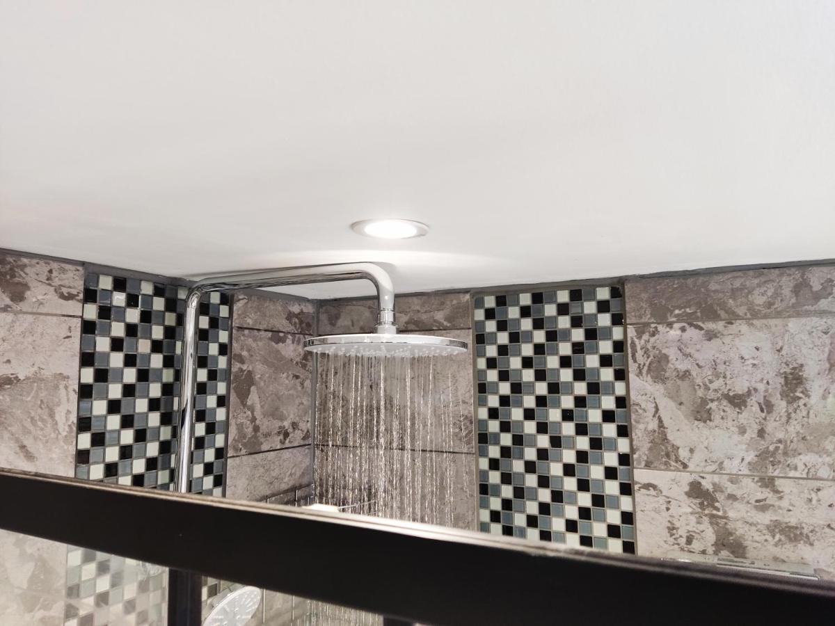 Appartement Cheerful 2-bedroom With Off Street Parking
